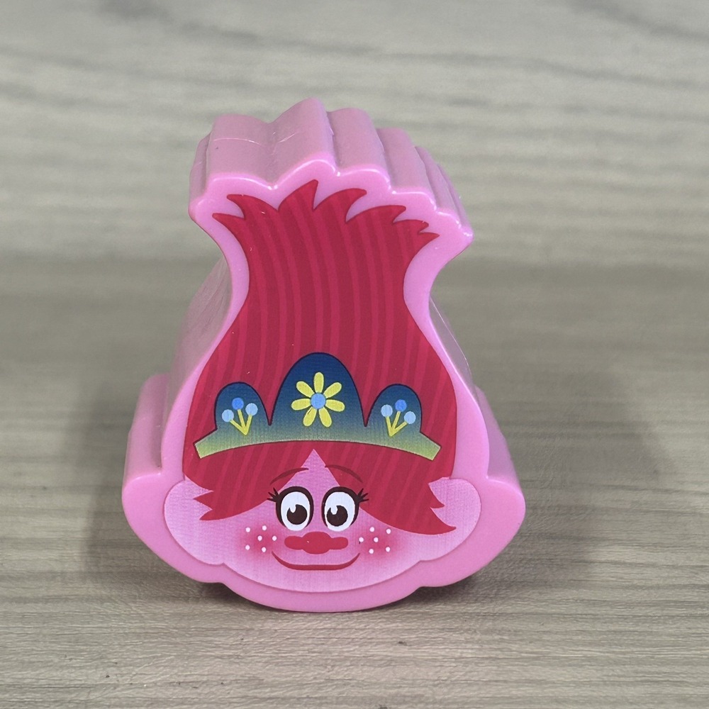 DreamWorks Trolls Surprise Containers Poppy Pink
